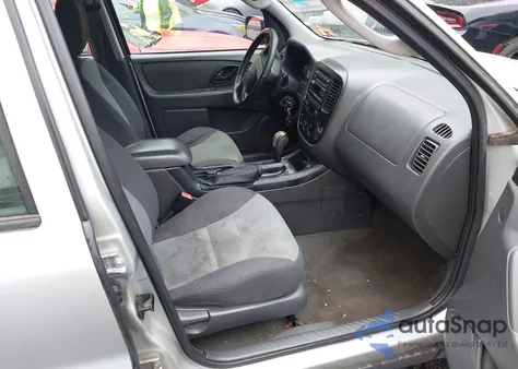 2007 Ford Escape Xls/Xls Manual z USA, uszkodzony, nr VIN 1FMYU92Z17KA83262